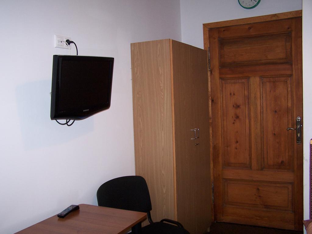 Film Hostel Poznan Bagian luar foto