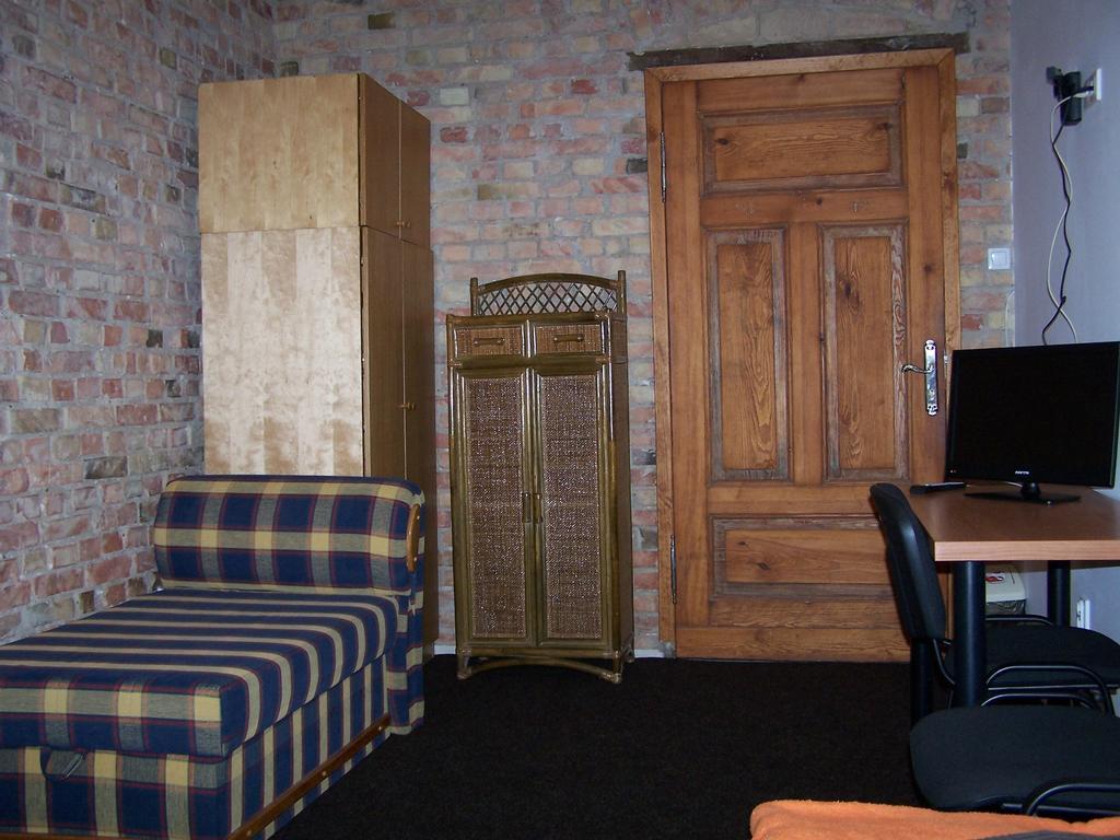 Film Hostel Poznan Bagian luar foto