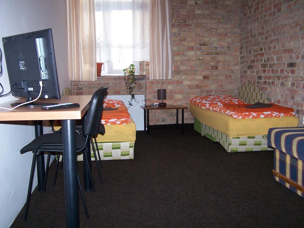 Film Hostel Poznan Bagian luar foto