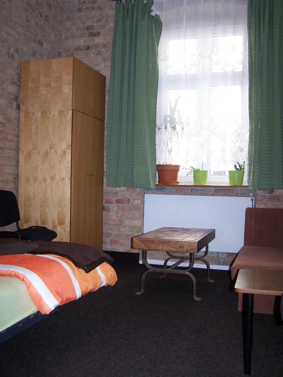 Film Hostel Poznan Bagian luar foto