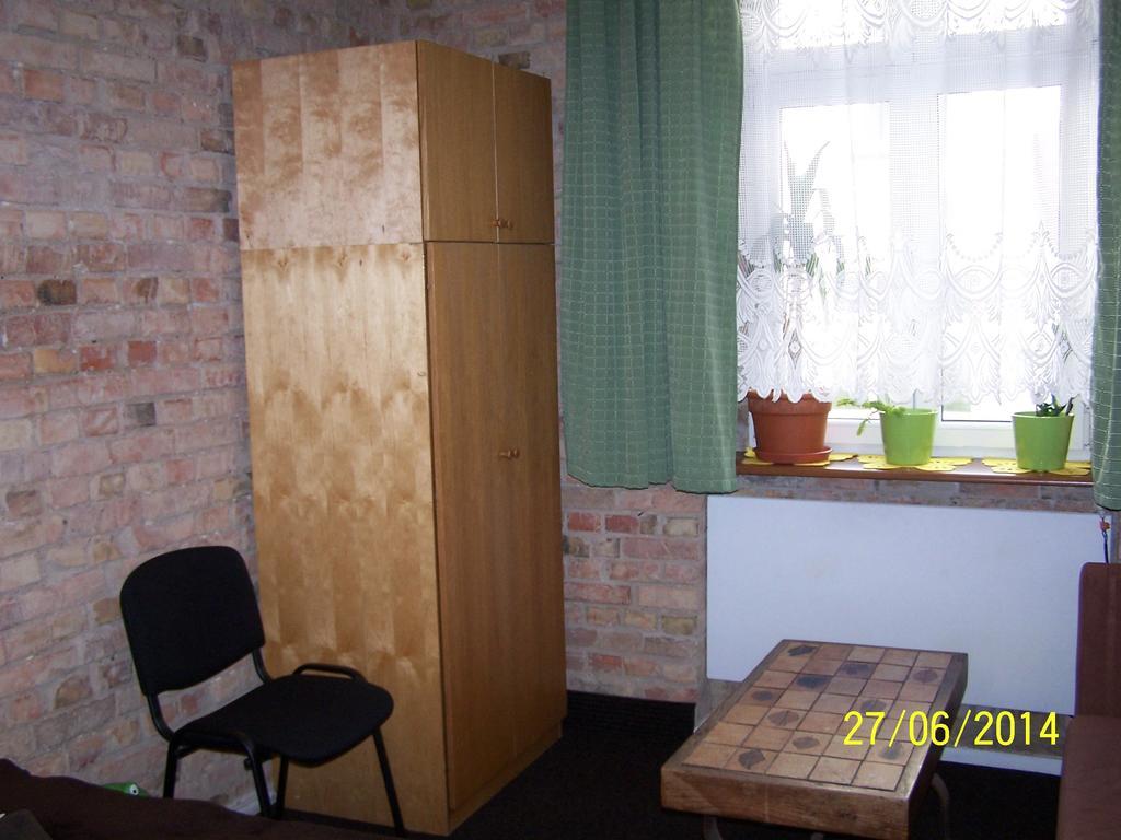 Film Hostel Poznan Bagian luar foto