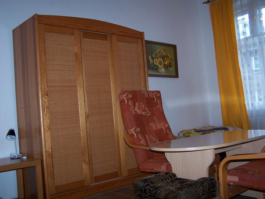 Film Hostel Poznan Bagian luar foto