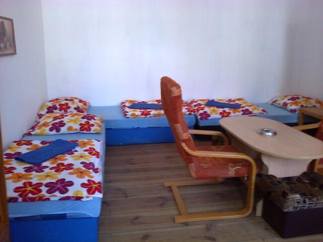 Film Hostel Poznan Bagian luar foto
