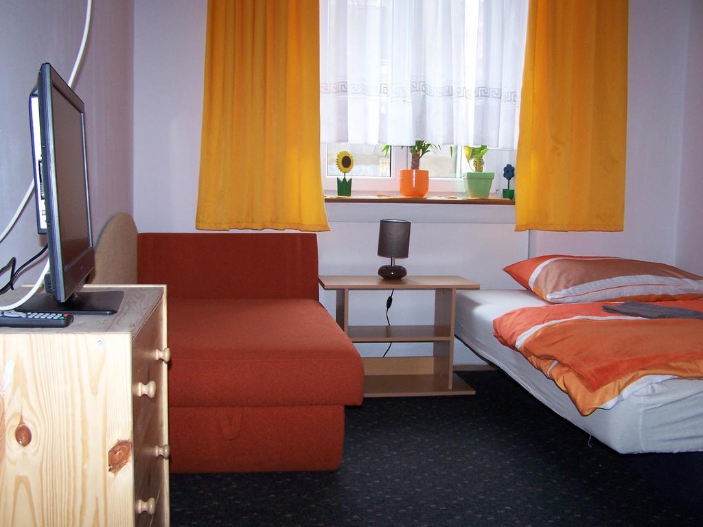 Film Hostel Poznan Bagian luar foto
