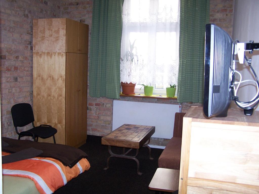 Film Hostel Poznan Bagian luar foto
