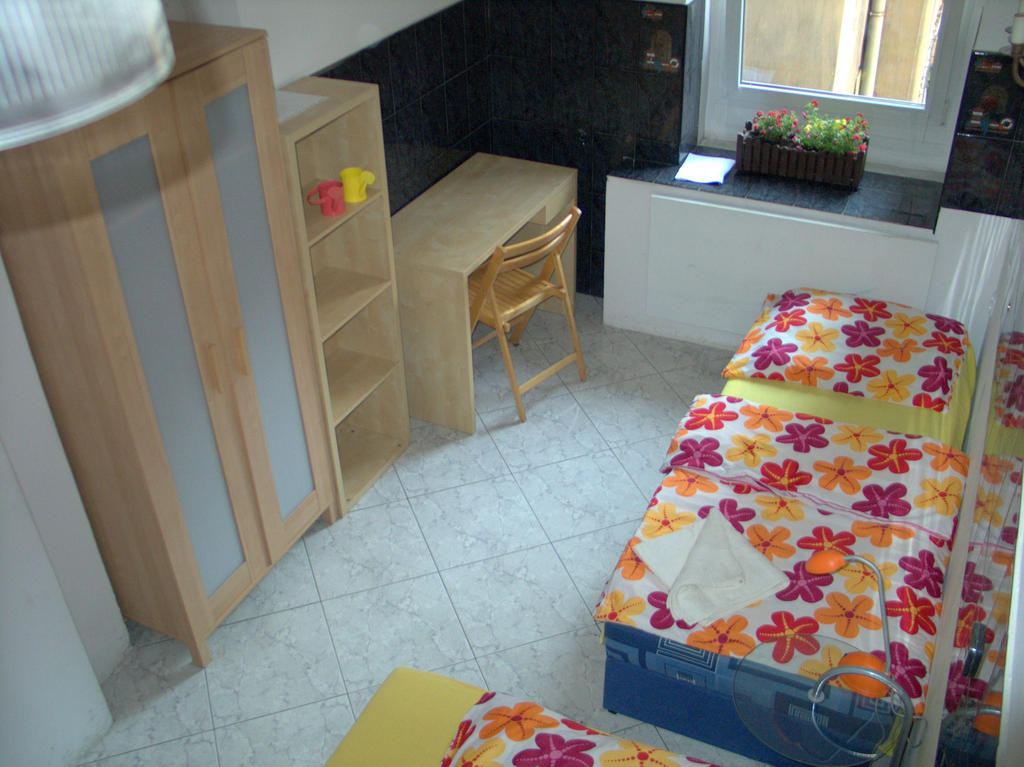 Film Hostel Poznan Bagian luar foto
