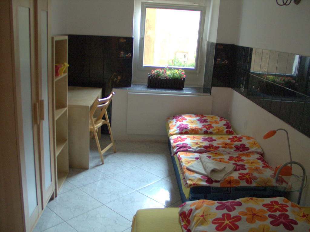 Film Hostel Poznan Bagian luar foto